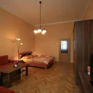 Apartment No. 19 Jaltska 3, Karlsbad